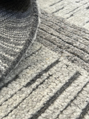 MODERN RUG - MOD341 | SIZE: 367CM X 275CM