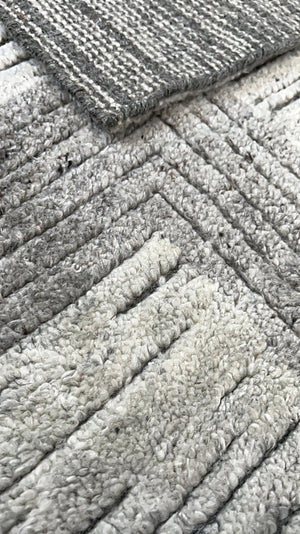 MODERN RUG - MOD341 | SIZE: 367CM X 275CM