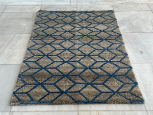 SMALL RUG - RUG003 | SIZE: 90CM X 60CM