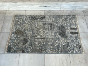SMALL RUG - RUG065 | SIZE: 90CM X 60CM