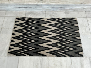SMALL RUG - RUG040 | SIZE: 90CM X 60CM