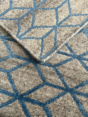 SMALL RUG - RUG003 | SIZE: 90CM X 60CM